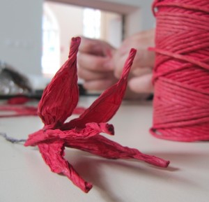 La fleur réalisée en un clin d’œil; quel talent !